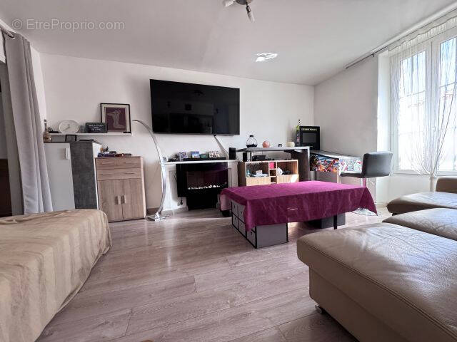 Appartement à PEYROLLES-EN-PROVENCE