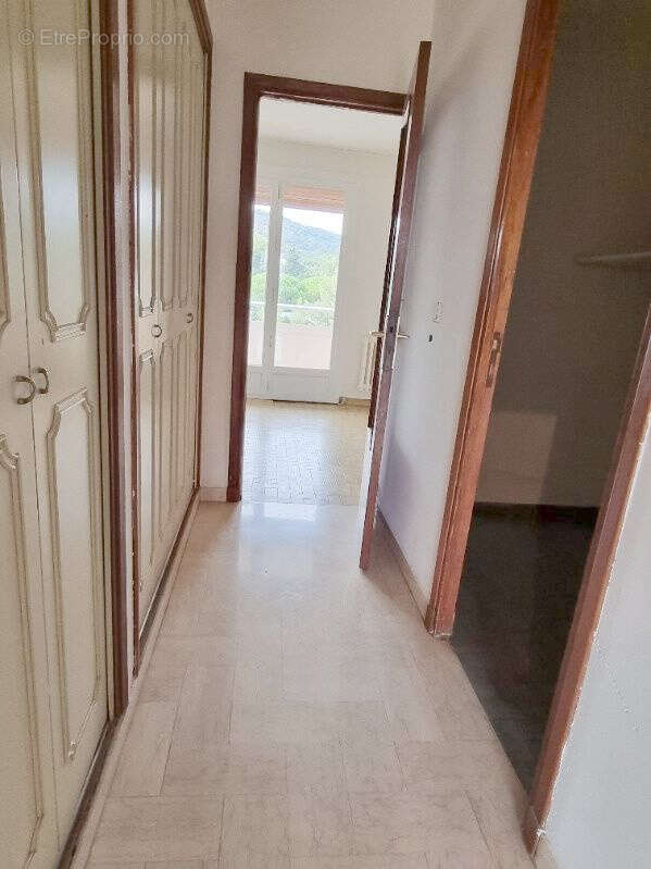 Appartement à HYERES