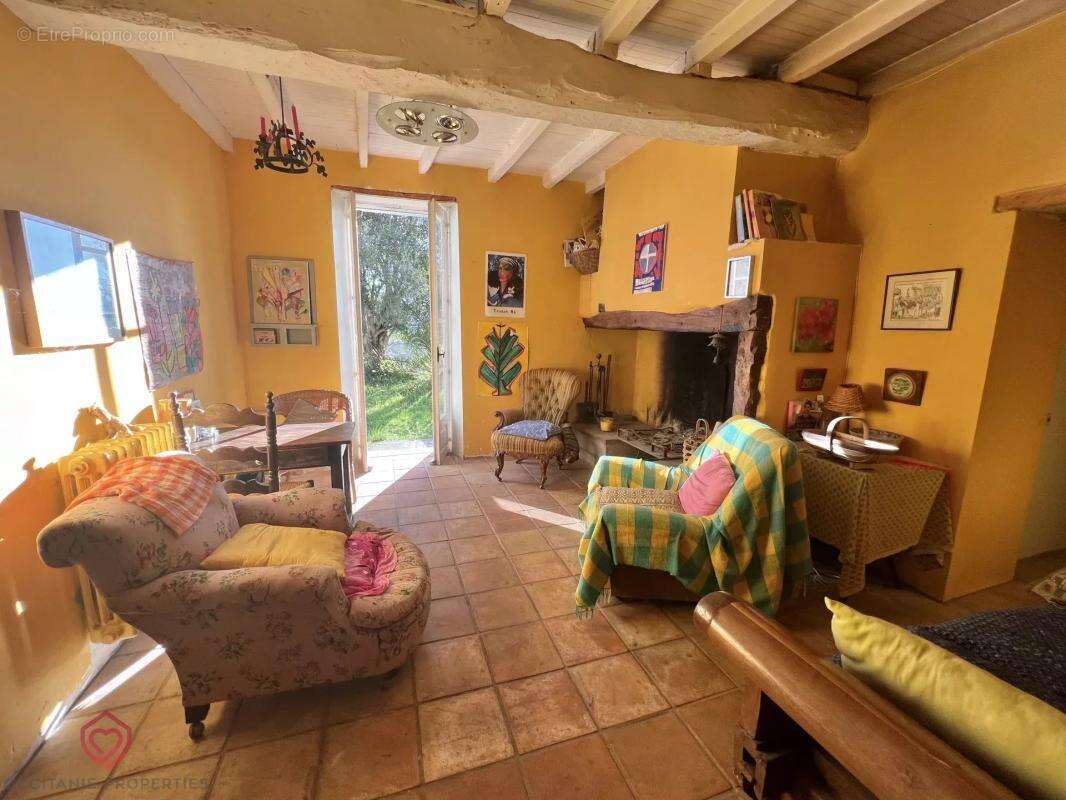 Maison à SAINT-YBARS