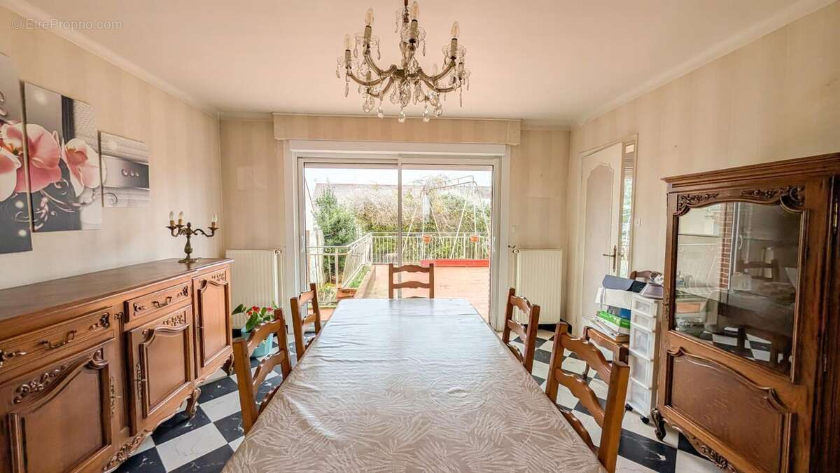 Maison à AVESNES-LE-SEC