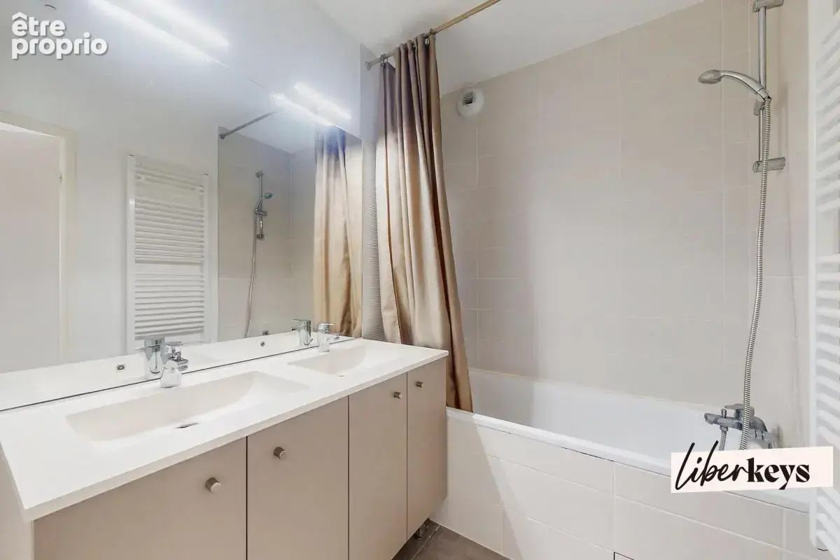Superbe Duplex T5 avec Loggia Terrasse Parking - 104 m² - Saint-Orens-de-Gameville - photo 7