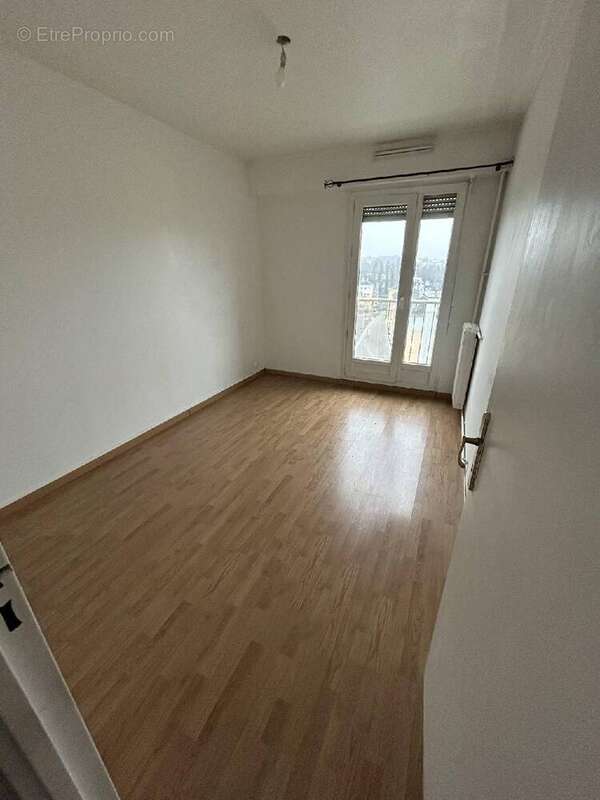 Appartement à SAVIGNY-SUR-ORGE