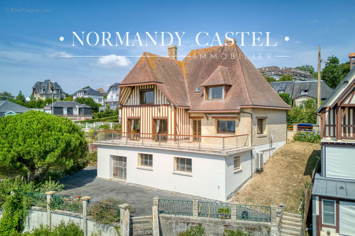 Photo Maison à Trouville-Sur-Mer au prix de 2 185 000€