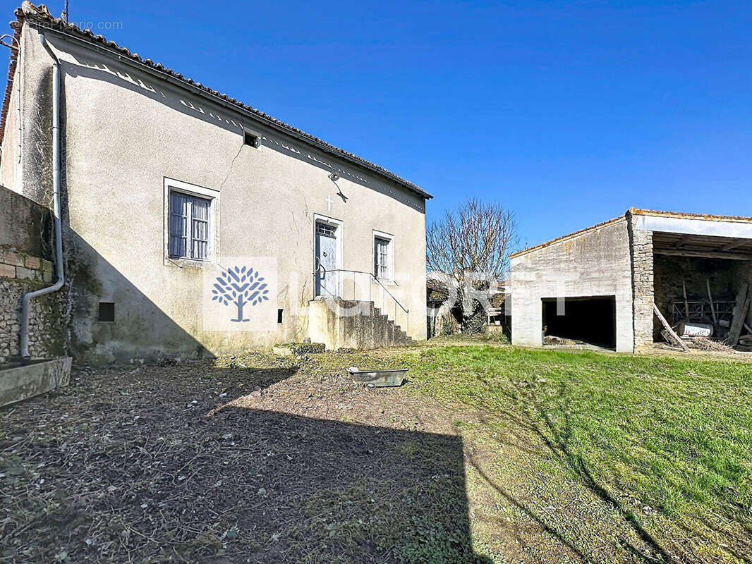 Maison à Saint Loup Lamairé - photo 2