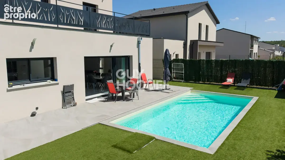 AUBIERE - Villa moderne de 150 m² avec piscine - photo 3