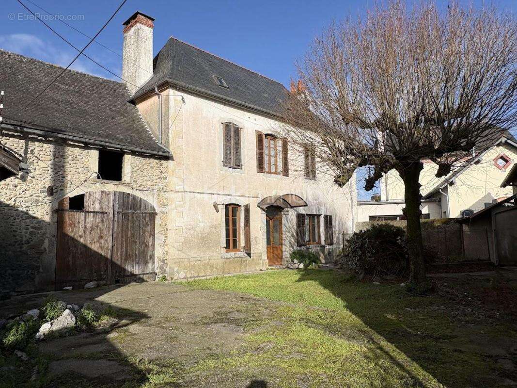 Maison à OSSUN