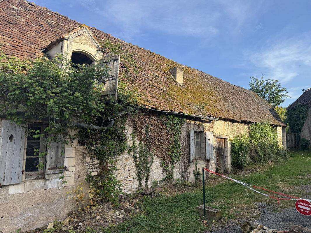 Maison 120 m² à Saint-Hilaire-Sur-Benaize  - photo 13