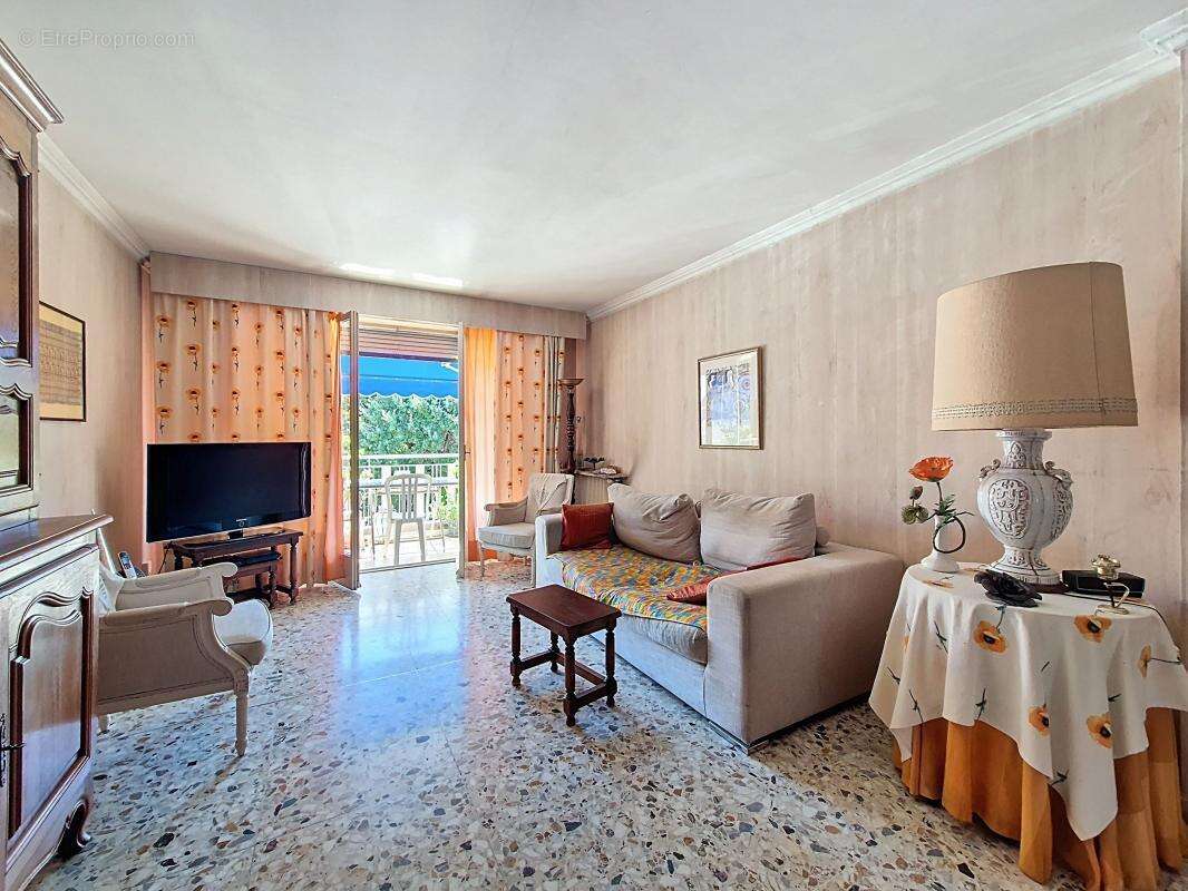 Appartement à LE CANNET