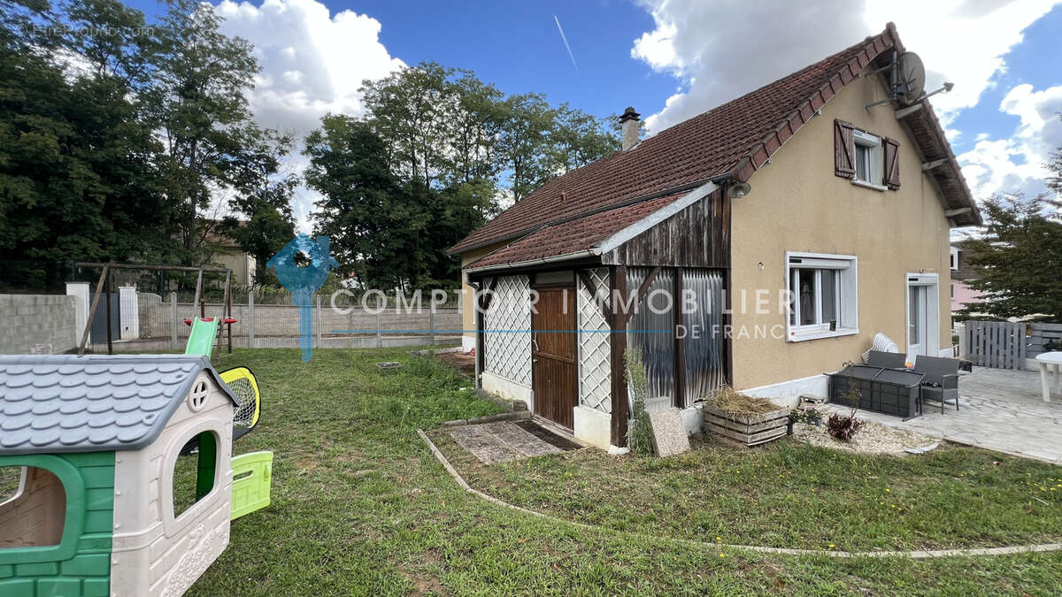 Maison 4 chambres ss sol terrain 524m2 - photo 17