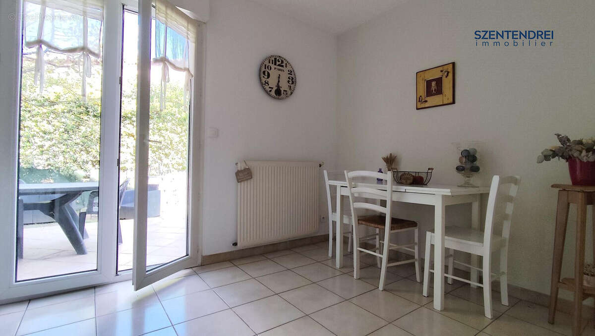 Szentendrei Immobilier - Maison T4 Nîmes Quartier des Sophoras - Maison à NIMES