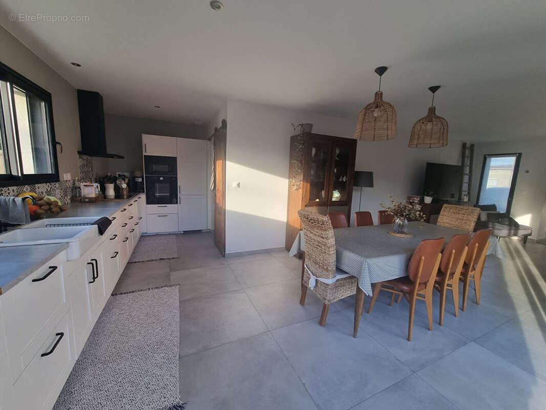 Maison à SAINT-SEBASTIEN-SUR-LOIRE