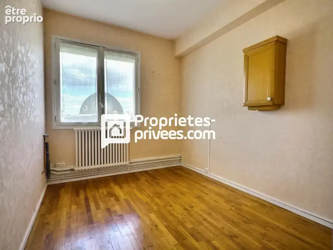 Appartement  T5/6 d'env. 106 m2 en dernier étage  avec 3/4 ch. et cave dans secteur prisé sur PERIGUEUX (24000) - photo 11