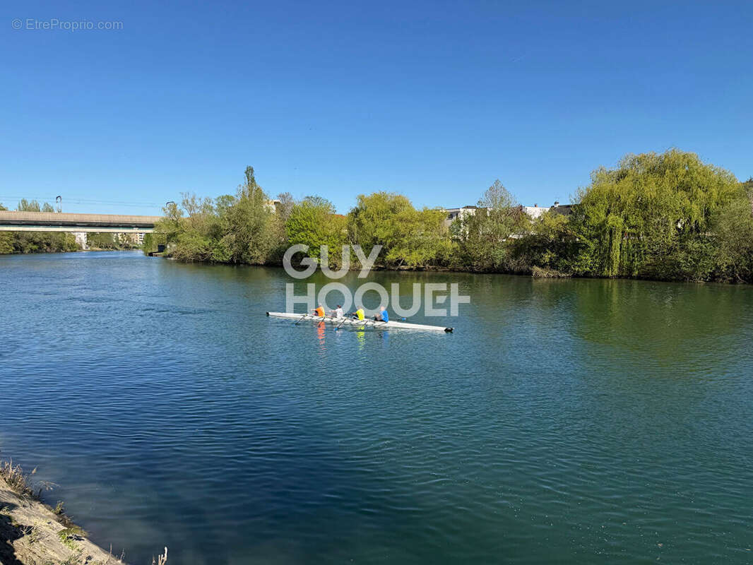 Appartement à LE PERREUX-SUR-MARNE