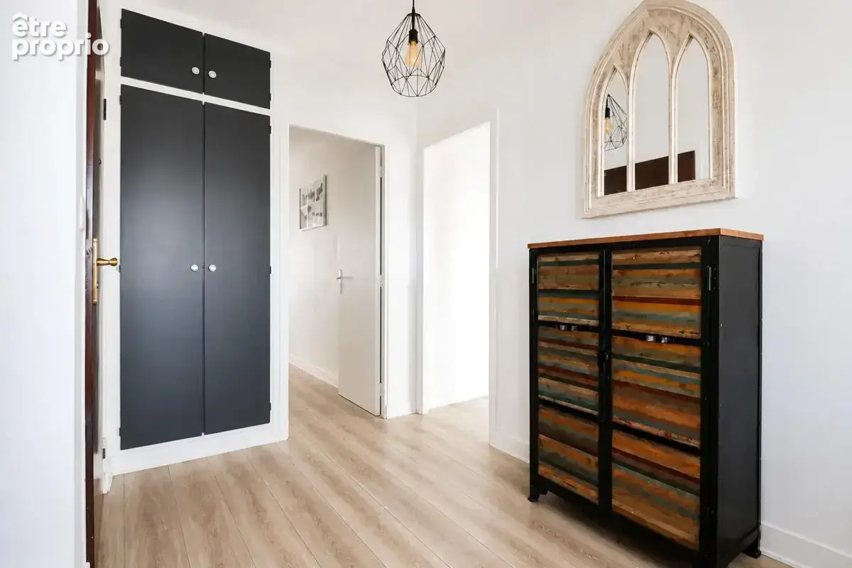 Appartement de 4 pièces de 79 m² à Garches - photo 5