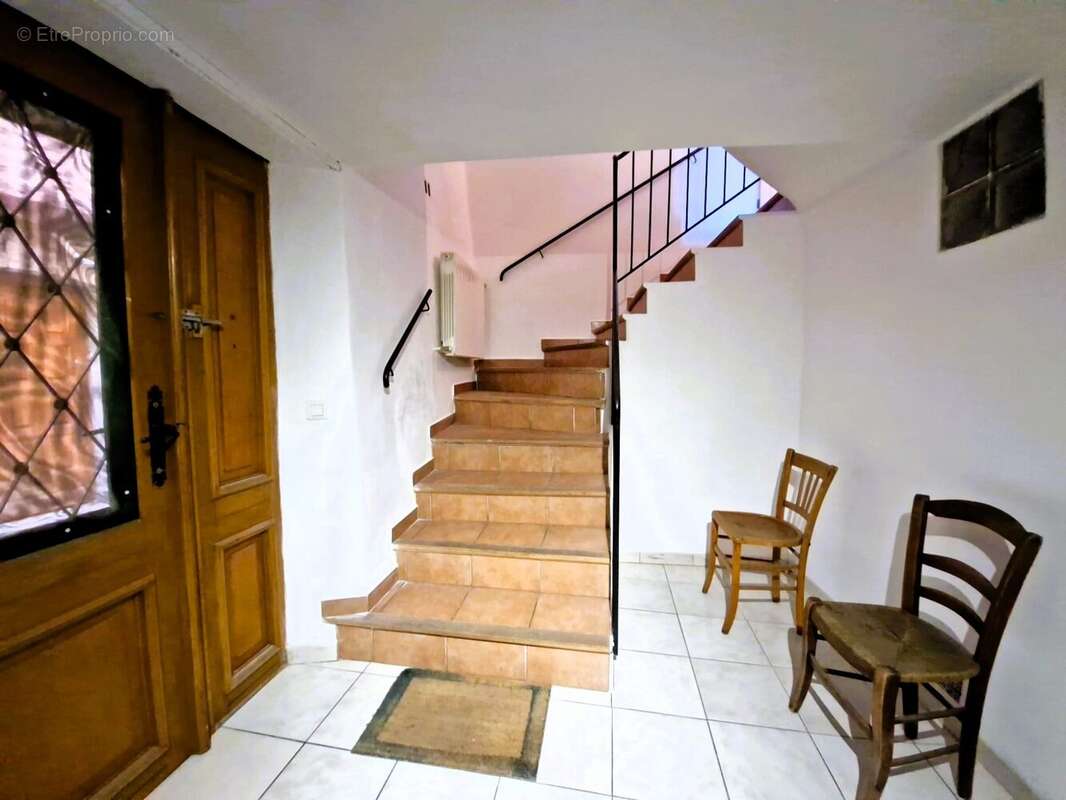 Maison à AUPS