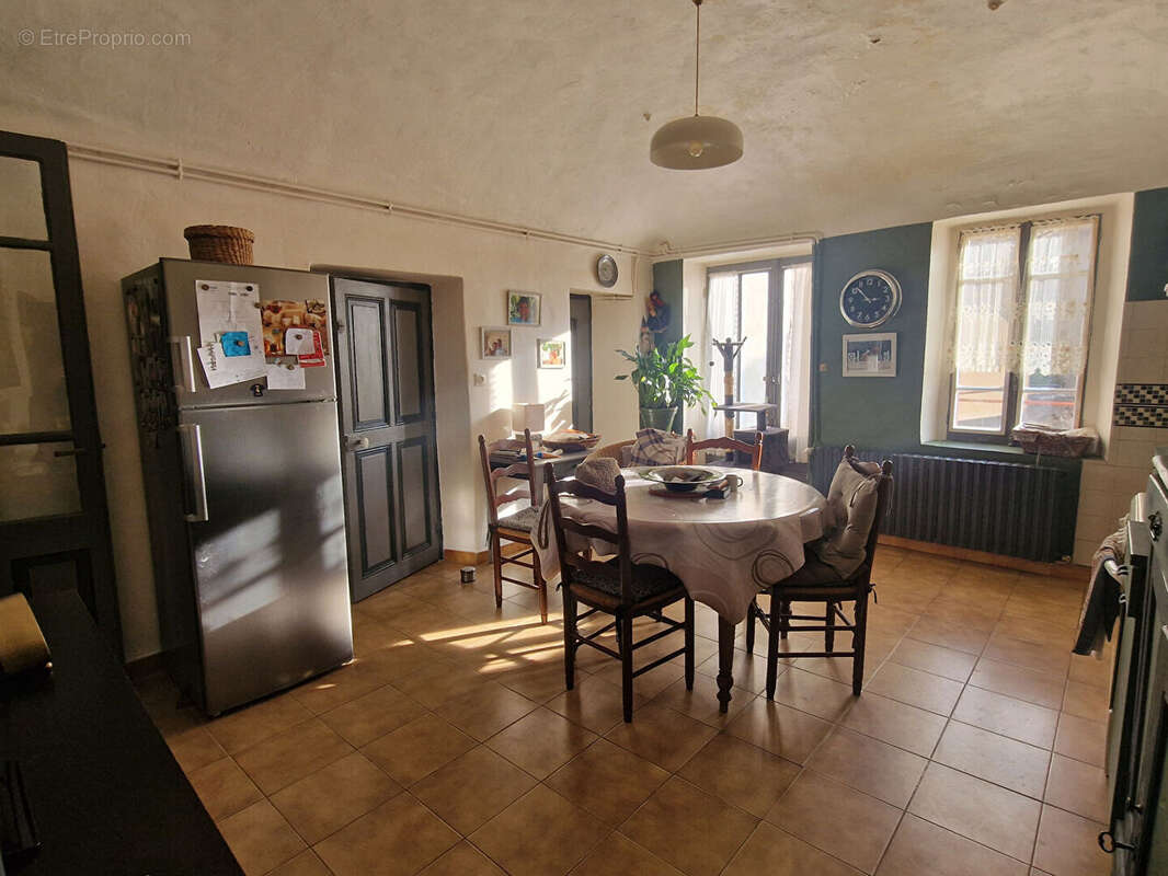 Maison à SAINT-VICTOR-DE-MALCAP