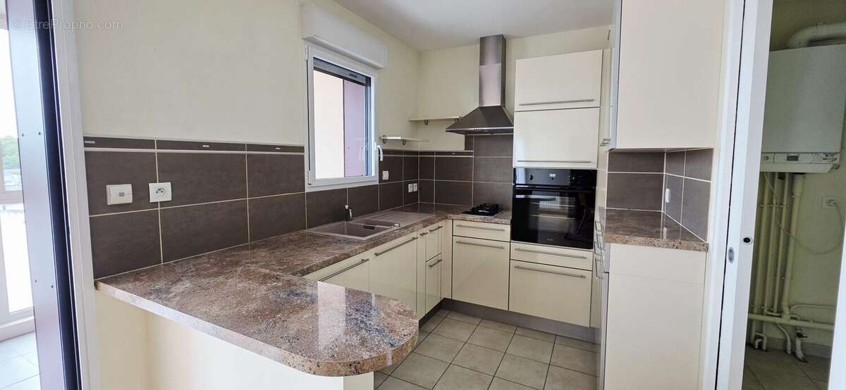 Appartement 71 m² à Lannion  - photo 7