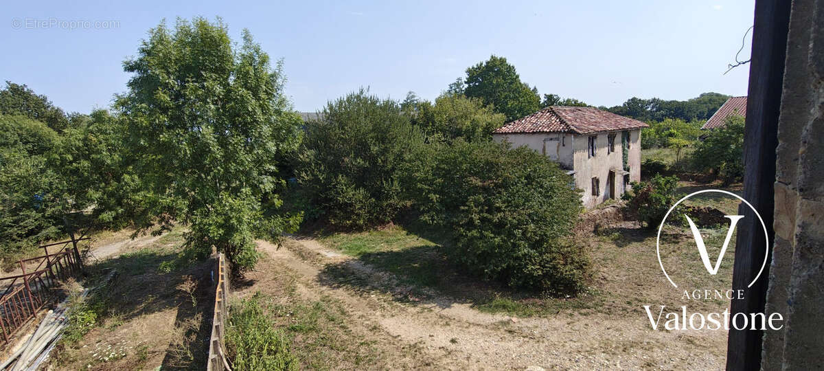 Maison 87 m² à Peyre  - photo 2