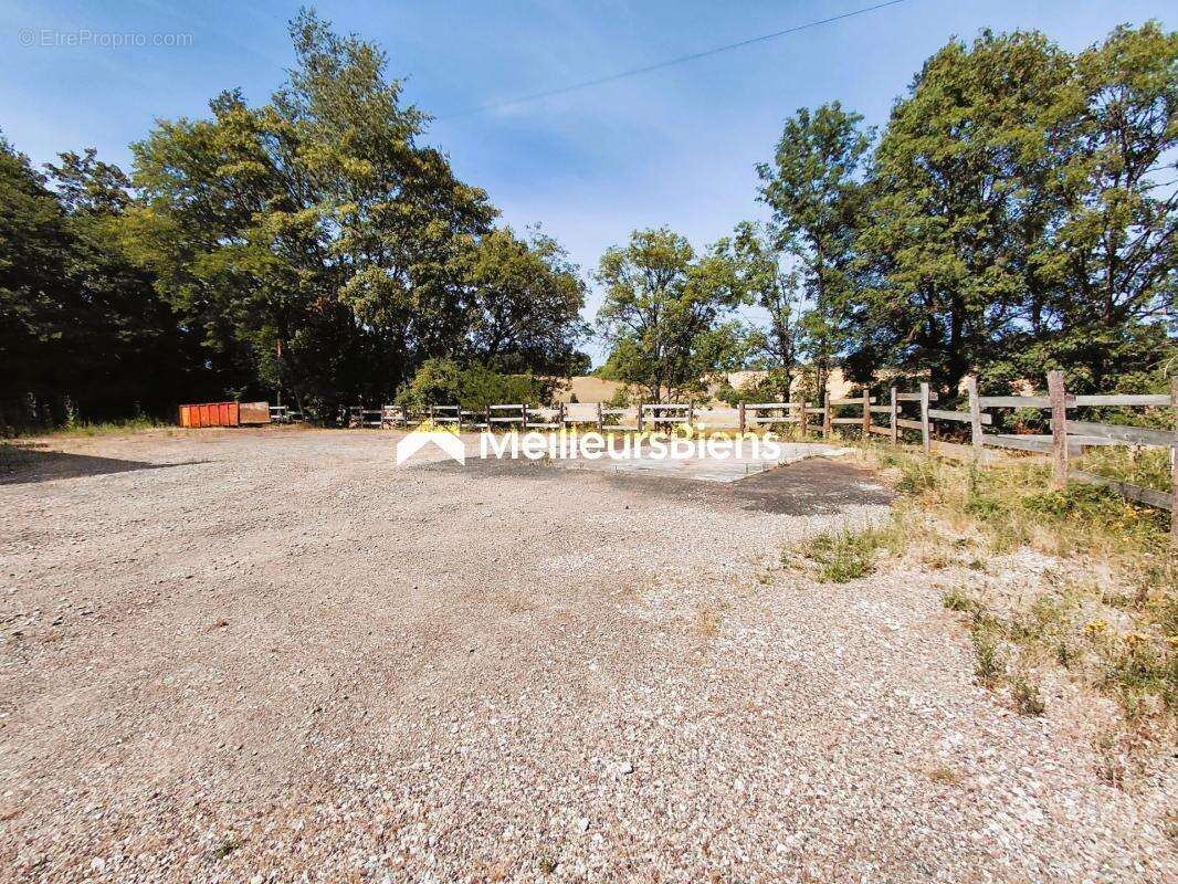 Ensemble immobilier à Grattery sur 2,3Ha de terrain - photo 11