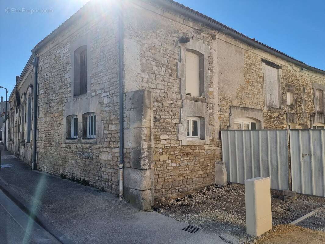 Maison à JARNAC
