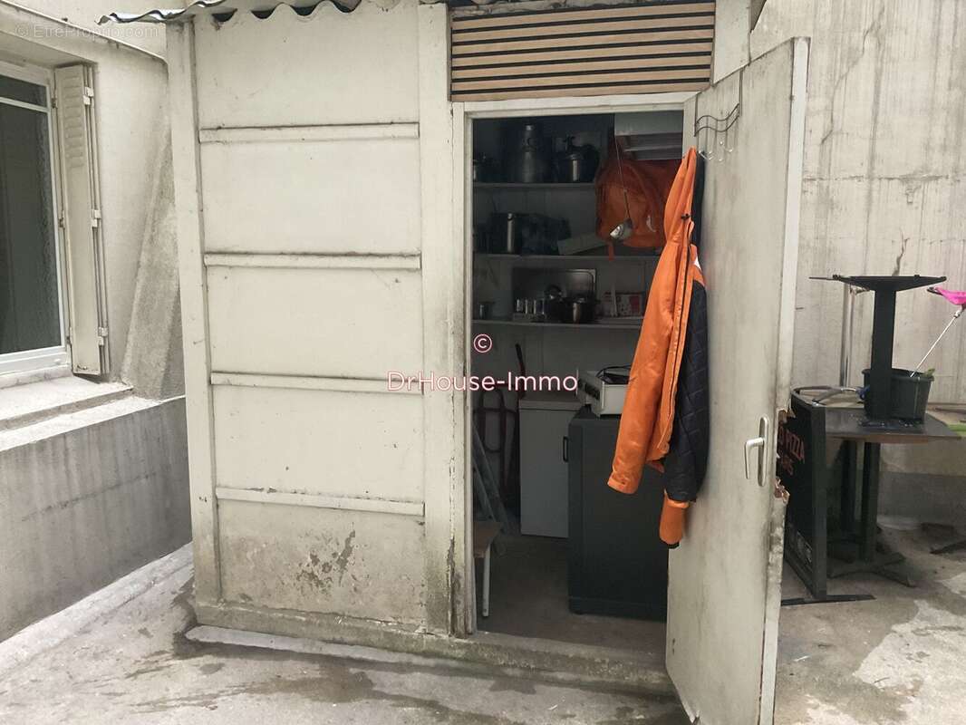 Commerce à PARIS-11E