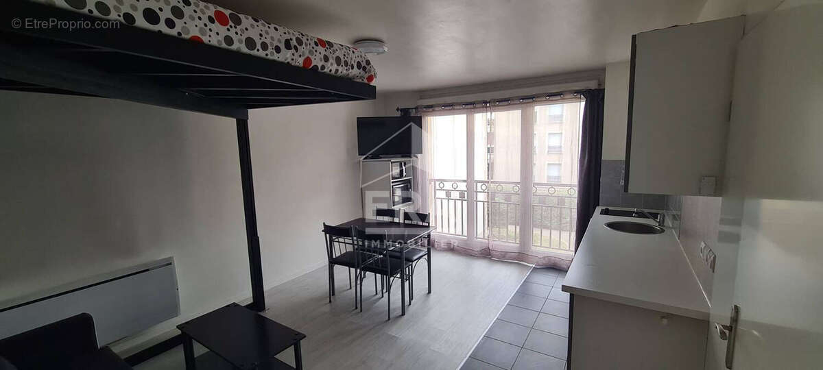 Appartement à PONTAULT-COMBAULT