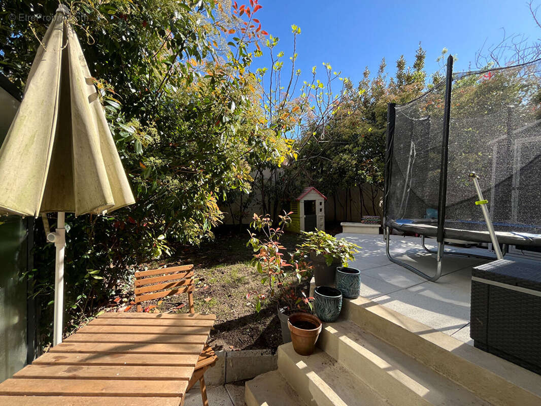 Appartement à SURESNES