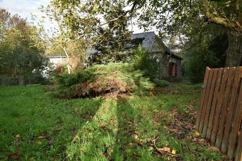 Maison à LA CHAPELLE-GLAIN