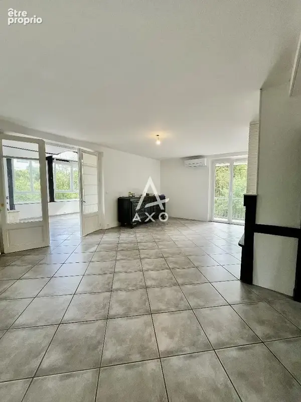GRAULHET  Maison familiale de 206 m² - photo 5