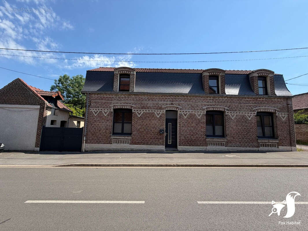 Maison 195 m² à Cantaing-Sur-Escaut  - photo 2