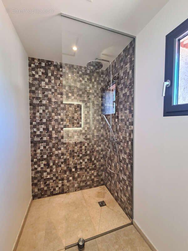 Maison à RESTINCLIERES