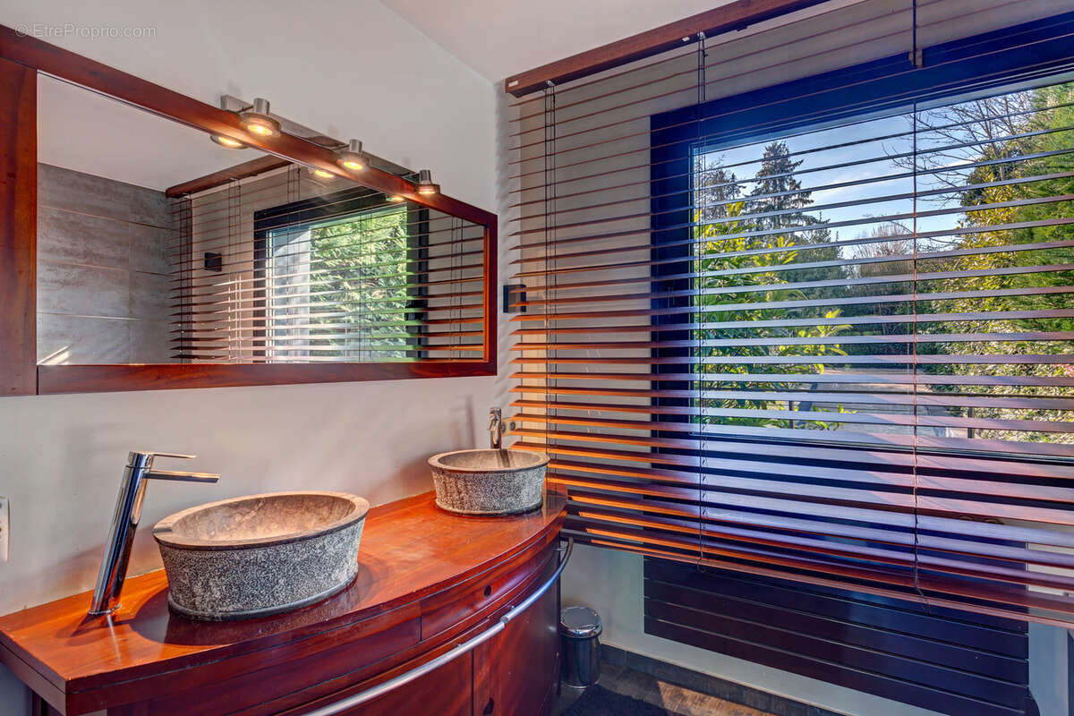 Maison à LA CELLE-SAINT-CLOUD