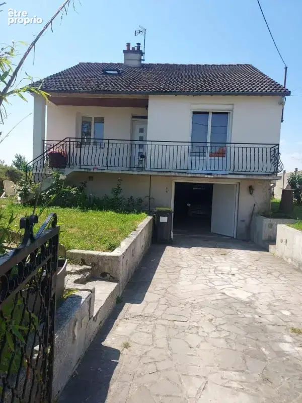 Maison à CLOS-FONTAINE