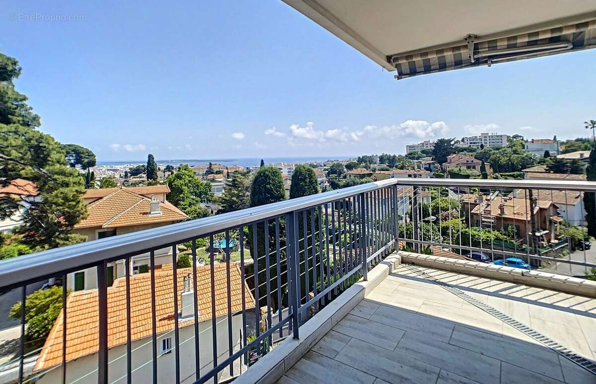 Appartement à LE CANNET