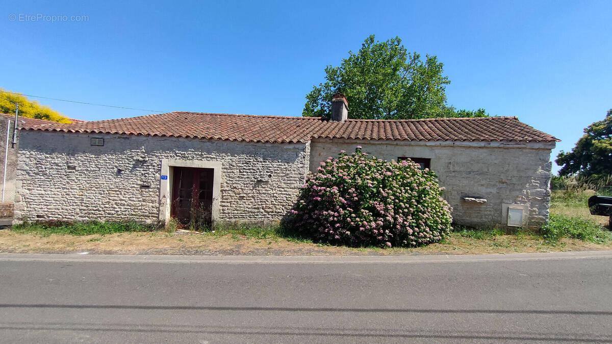Maison à CURZON