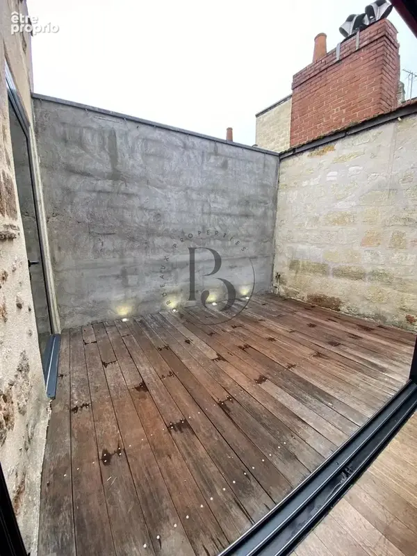 BORDEAUX CENTRE - Appartement type 3 avec terrasse - photo 3