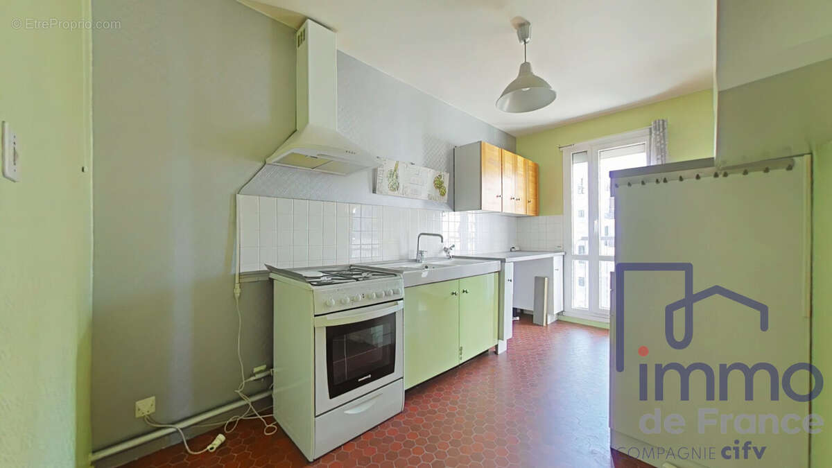 Appartement à SAINT-ETIENNE