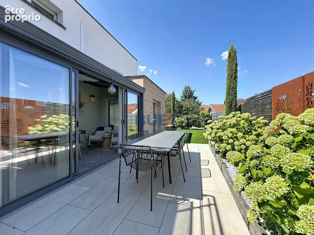 Maison 6 pièces   141 m2  Un bien contemporain aux prestations de qualité - photo 6
