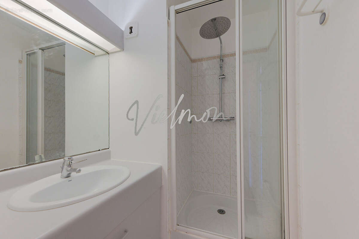 Appartement à LEVALLOIS-PERRET