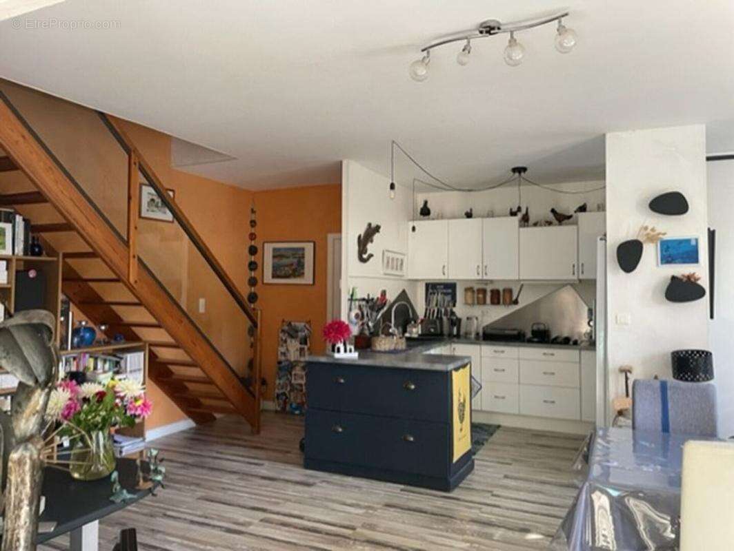 Maison à SAINTES