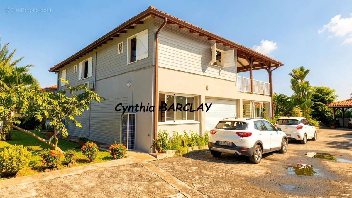 Maison 300 m² à Riviere-Pilote  - photo 2