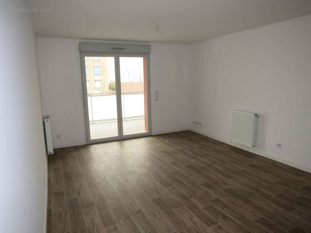 Appartement 63 m² à Venissieux  - photo 4