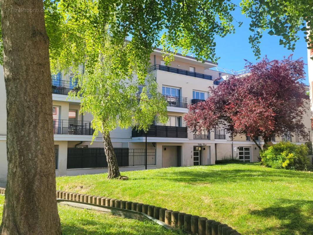 Appartement à VILLEPREUX