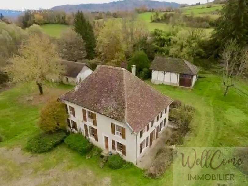 Maison à SAINT-GEOIRE-EN-VALDAINE