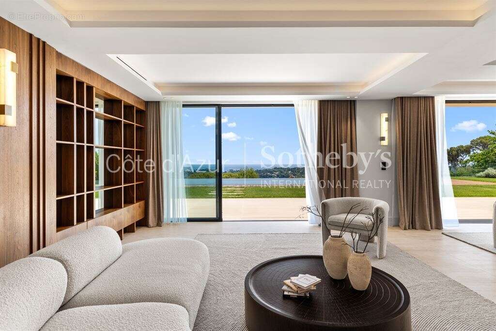 Villa contemporaine avec vue mer panoramique à Nice Mont Boron, face à Villefranche-sur-Mer - photo 15