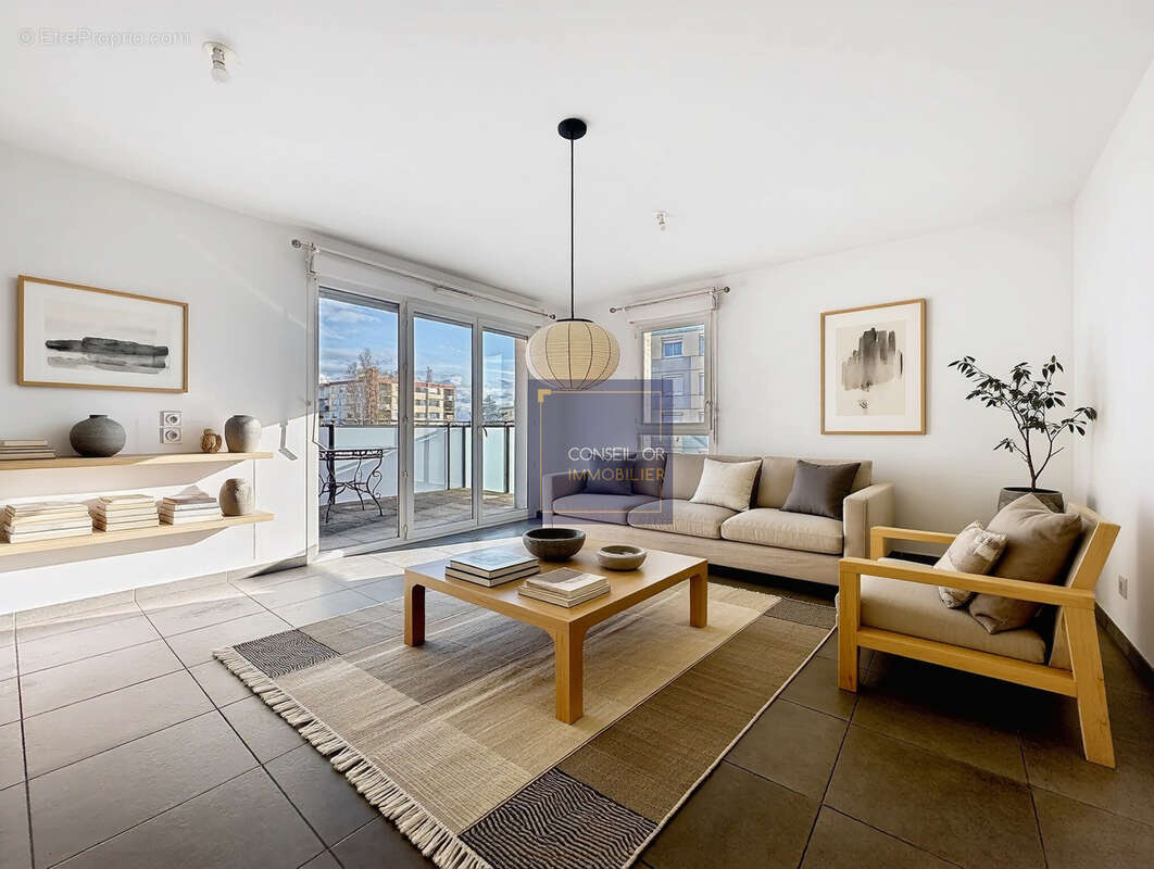 Appartement à VERNAISON