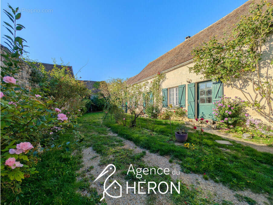 Maison à SAINT-PIERRE-LES-NEMOURS