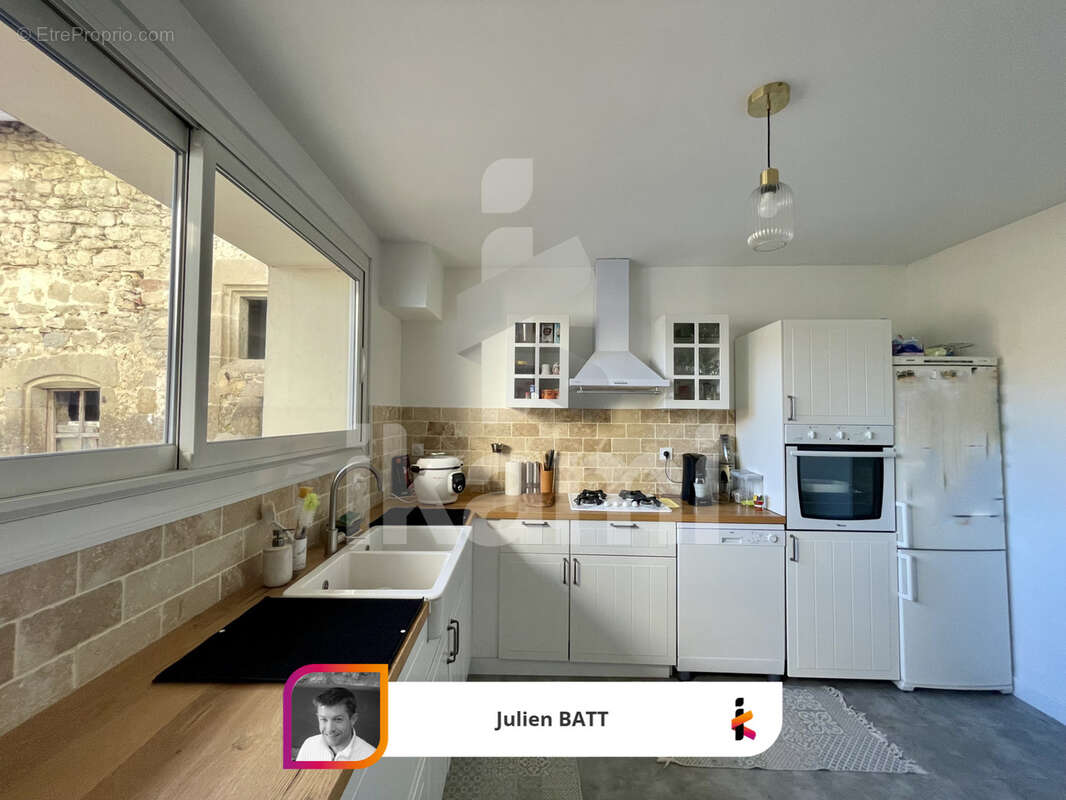 Maison à SAINT-DONAT-SUR-L'HERBASSE