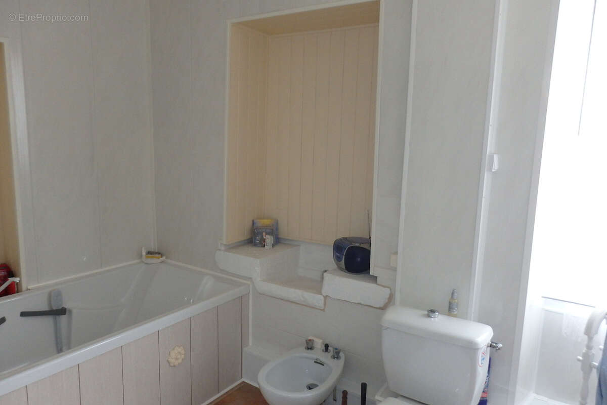 Maison à SAINTE-BAZEILLE