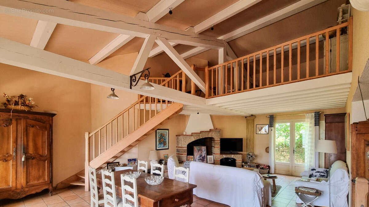 piécé a vivre - Maison à COUIZA